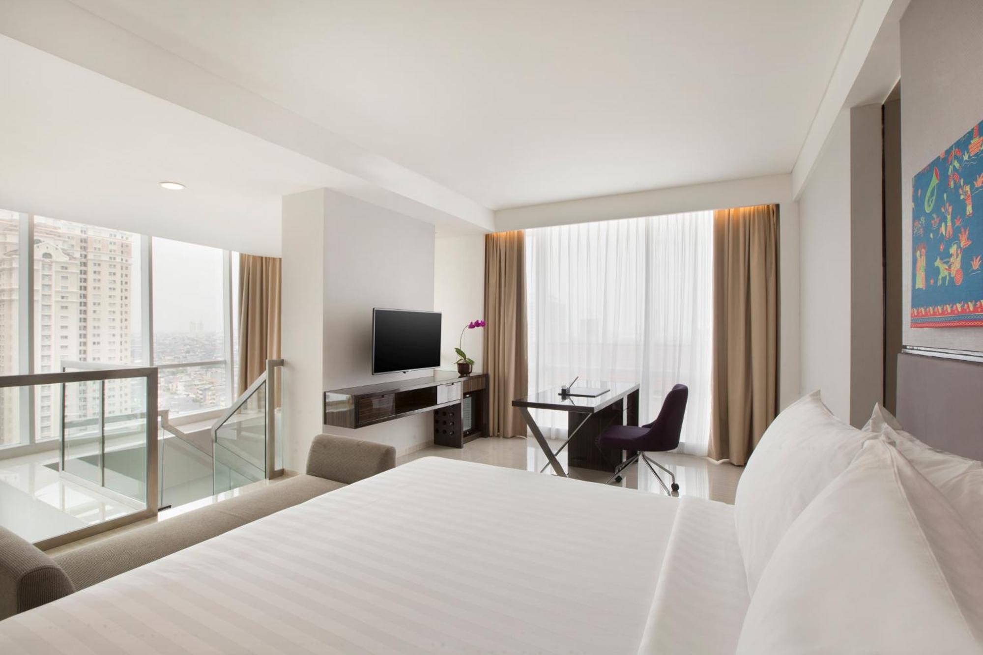 King Suite,1554204433:JPEG